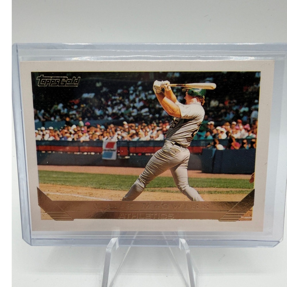 1993 Topps Gold Mark McGwire Oakland Athletics Baseball Card‎ 100 MLB Slugger